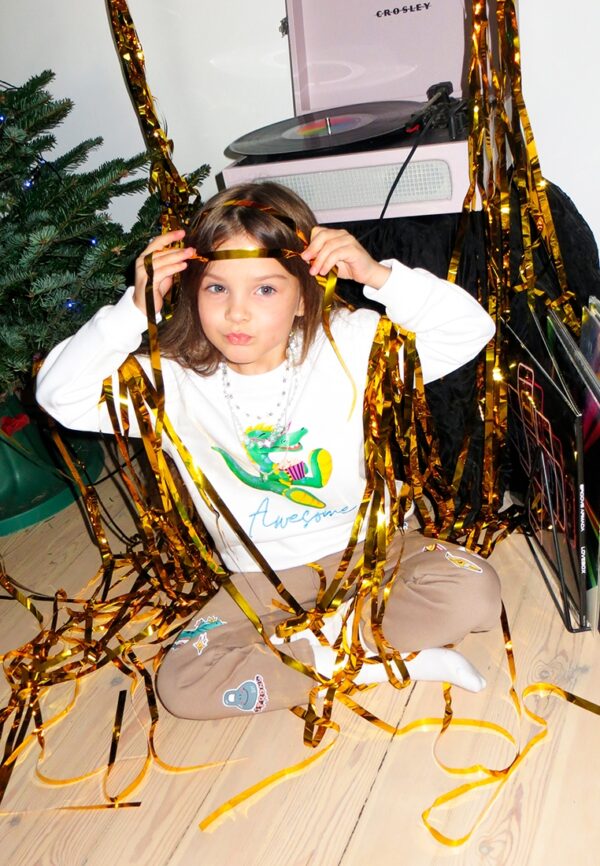 Свитшот. Белый с динозавром 