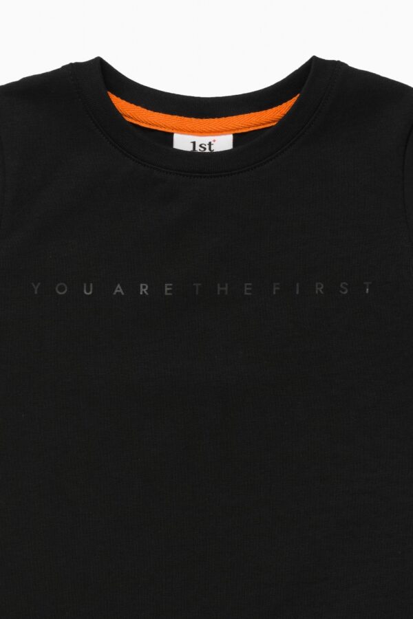 Футболка. Базовая черная